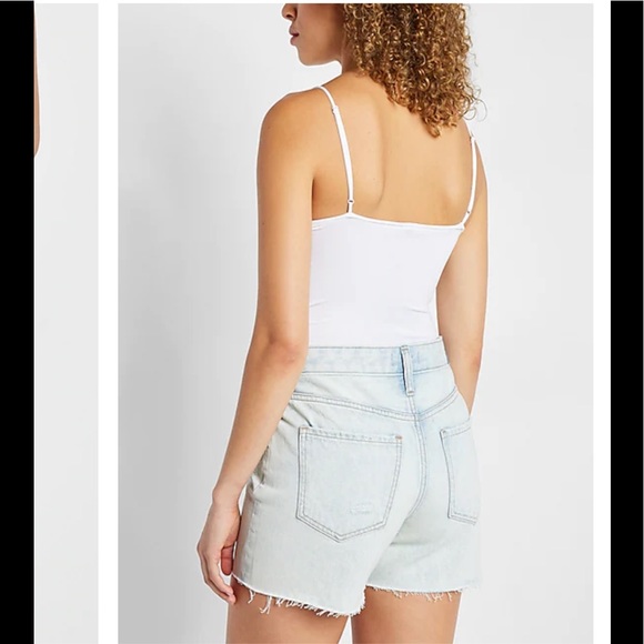 EXPRESS Crossover Waistband Boyfriend Jean Shorts NWT - Picture 4 of 14